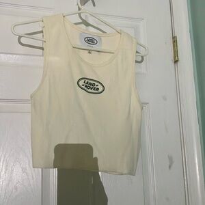 Land rover cropped tank